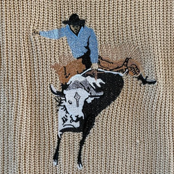 Sleeveless Sweater - Embroidered Bull Rider - Picture 4 of 4